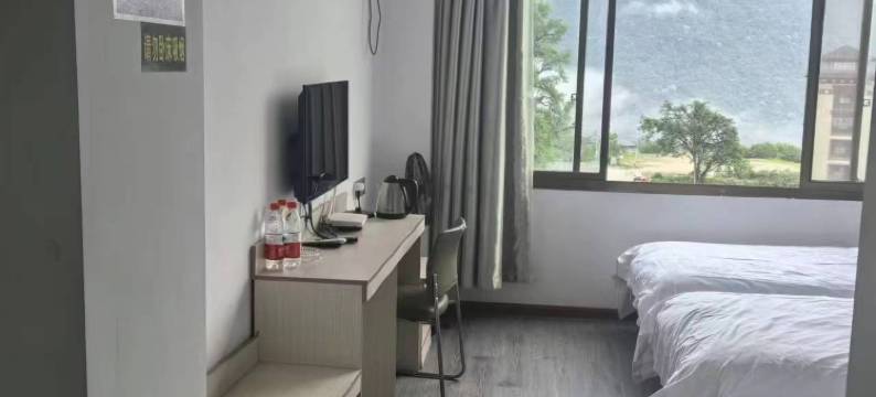 墨脱阿酷顿巴酒店图片