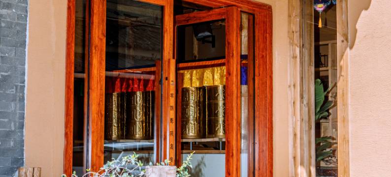 会泽芊訸影院名宿图片