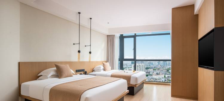 皮皮虾海景度假酒店(老街海底世界店)图片