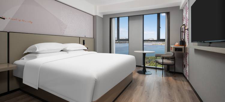 柏曼酒店(武汉永旺梦乐城江夏客厅地铁站店)图片