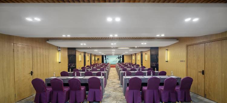 仟那酒店(中原国际博览中心凤凰台地铁站店)图片