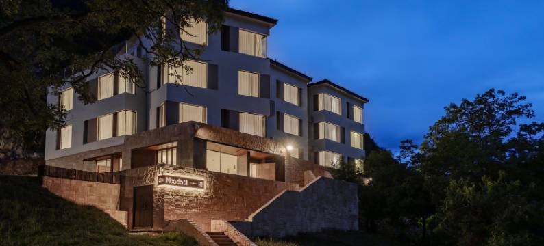 奔子栏喜林苑纳达山居图片