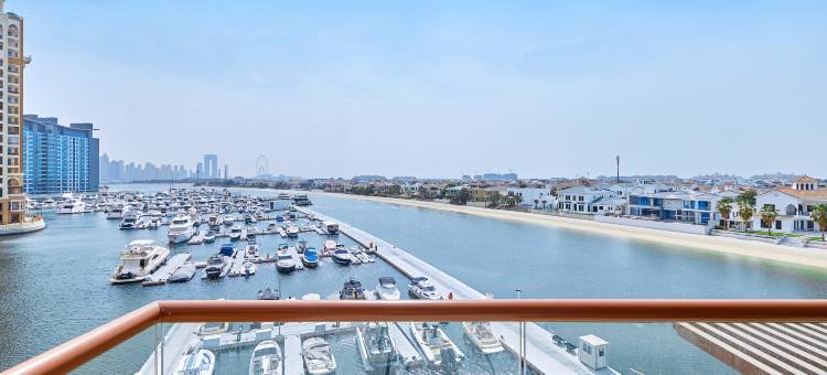 bnbme | 棕榈岛时尚单间公寓，带阳台，可欣赏海景(bnbme | Chic Studio in Palm w/ Balcony & Sea Views)图片