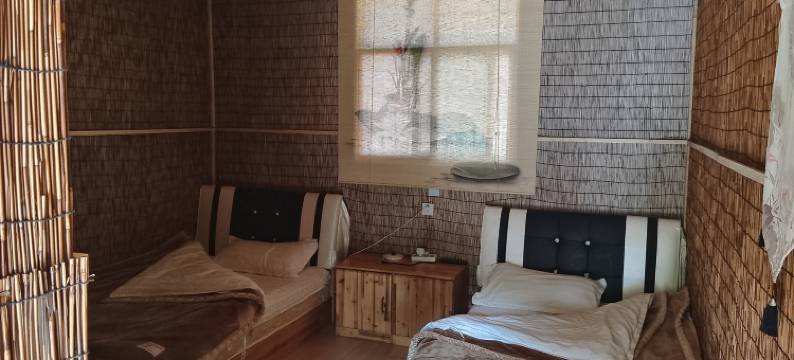 鸿岩家宴农庄图片