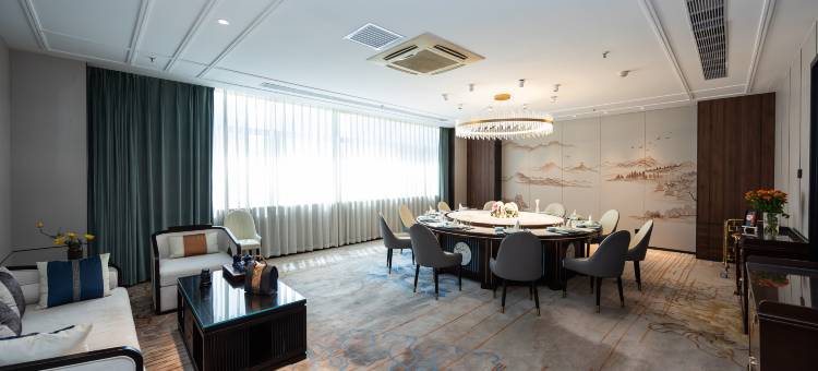 丽呈东山华悦酒店(洛阳开元湖音乐喷泉龙门高铁站店)图片