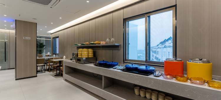 明光城小蜗电竞酒店(南湖公园店)图片