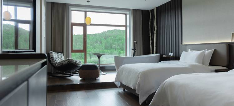 根河敖鲁古雅右岸度假酒店图片