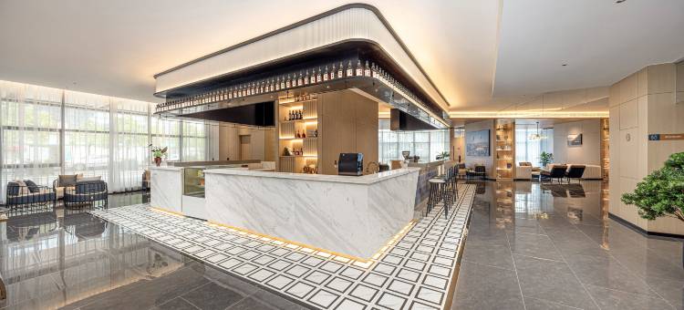 凯里亚德酒店(西昌邛海17度万达广场店)图片