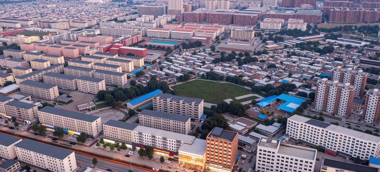 白玉兰酒店(锦州凌海九华山公园店)图片