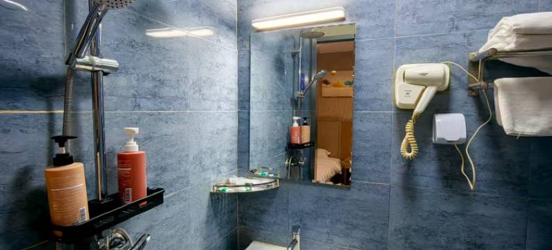 优尔驿宾馆(南湖广场店)图片