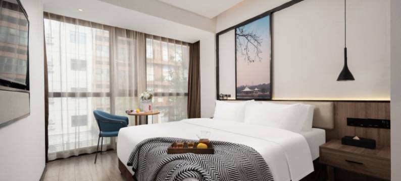 武汉碧朗·家酒店(金融港北地铁站店)图片