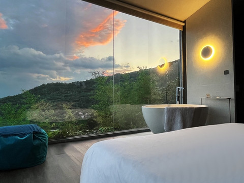 ROLLZ野路子酒店