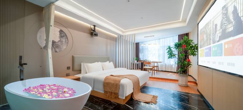 栖云雅居酒店(兴义桔山广场梦乐城店)图片