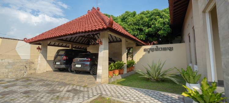 格里亚巴扬克拉古曼(Private Villa - Griya Bayan Kraguman)图片