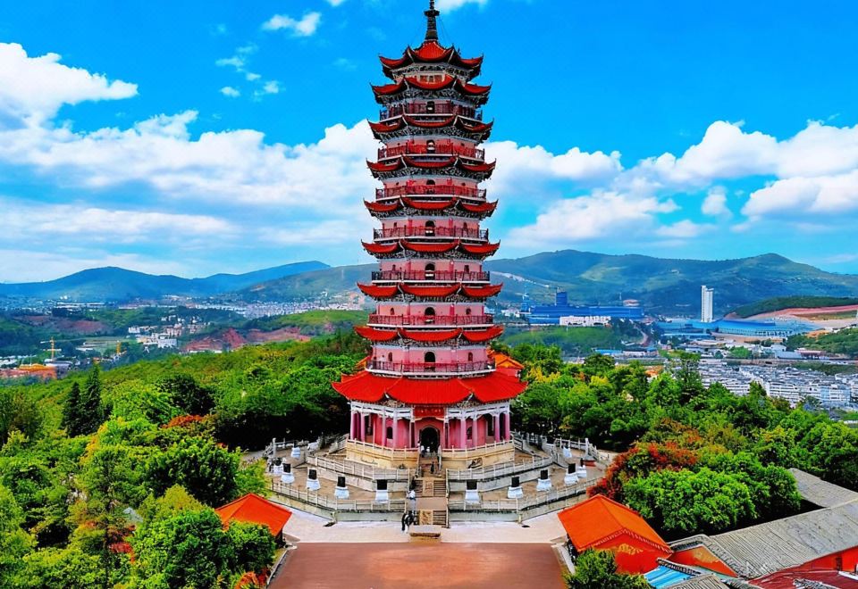 楚雄·欢住合院THE YI XANADU梵音溪舍酒店（彝人古镇景区店）外景图