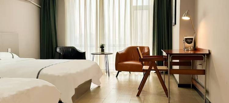 国王与熊精品酒店(长春西站店)图片