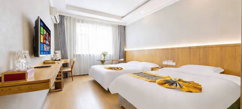 敦煌绿洲主题酒店(沙洲夜市店)图片