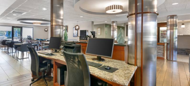 大学贝斯特韦斯特优质酒店(Best Western Plus Wilmington/Wrightsville Beach)图片