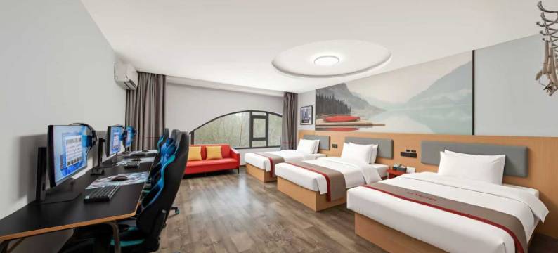 雷神电竞酒店(淄博山东理工大学水晶街店)图片