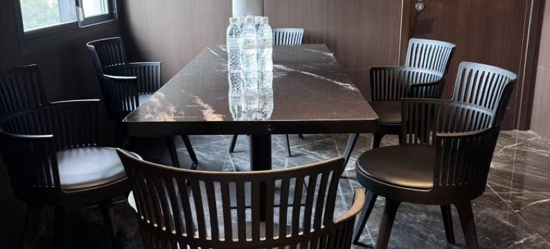 峖亚酒店(贵阳黔灵山公园延安西路地铁站店)图片