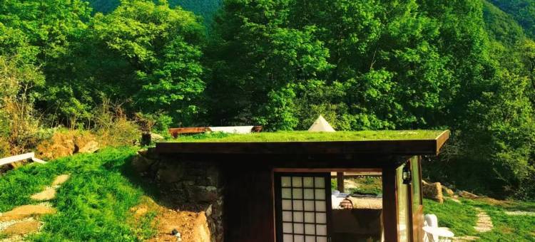 泸定归山牧云民宿图片