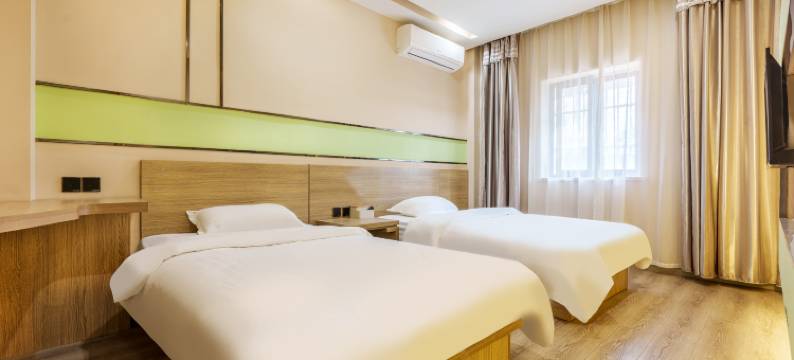 南京清橙酒店(江宁万达广场新亭路地铁站店)图片