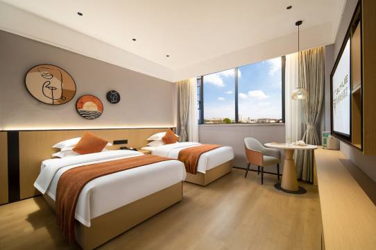 古玥精品酒店(金堂淮口成阿工业园店)