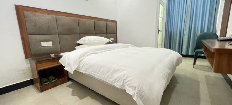 慕馨商务酒店(赣州娱乐城店)图片