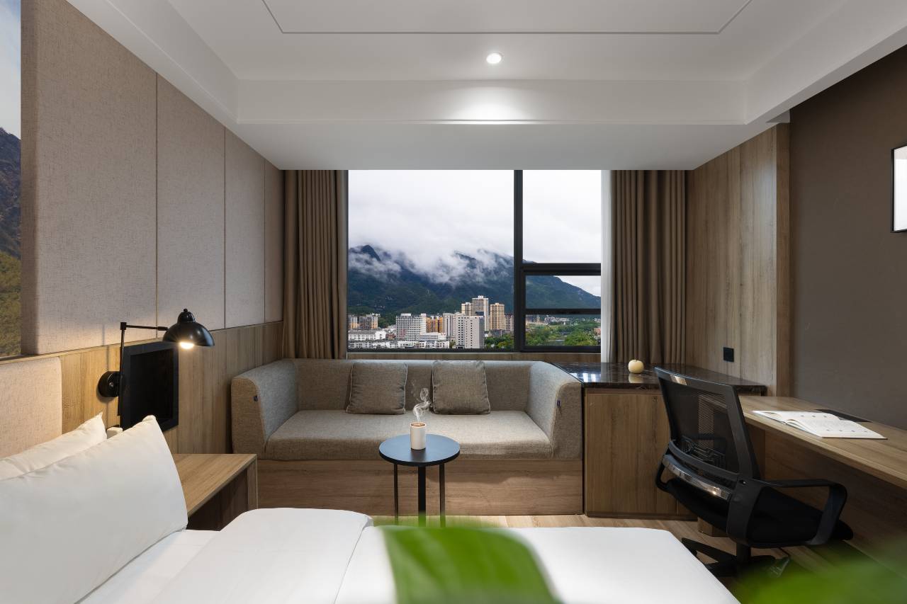 悦山精选酒店(江口梵净山公园民俗街店)图片