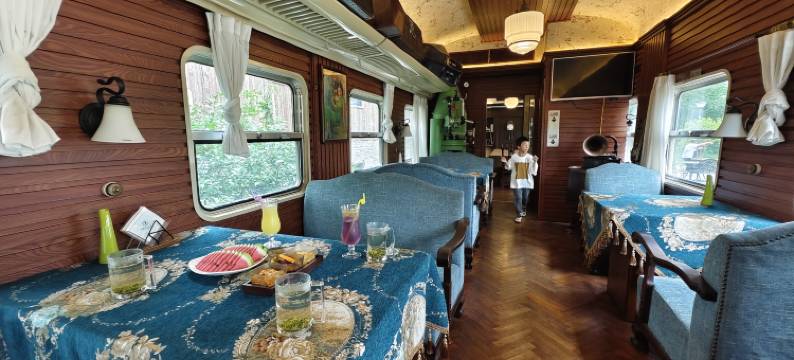 风逸荷塘庄园民宿图片