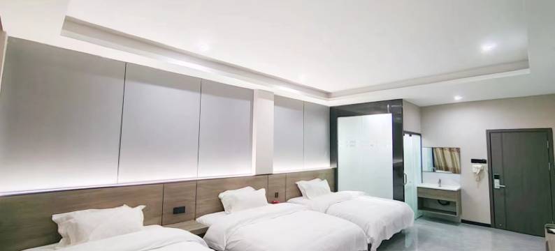 鸿雁酒店(平南县中心购物广场店)图片