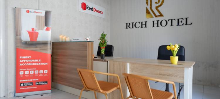 红多兹酒店-近马塔兰大学(RedDoorz near Mataram University)图片