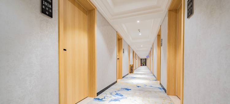 鸿云・Sky Mansion丨城际酒店(九江火车站九江学院店)图片