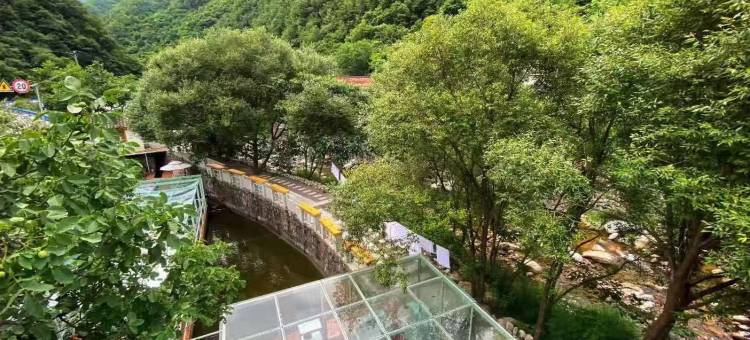 宁陕珍本色山居图片