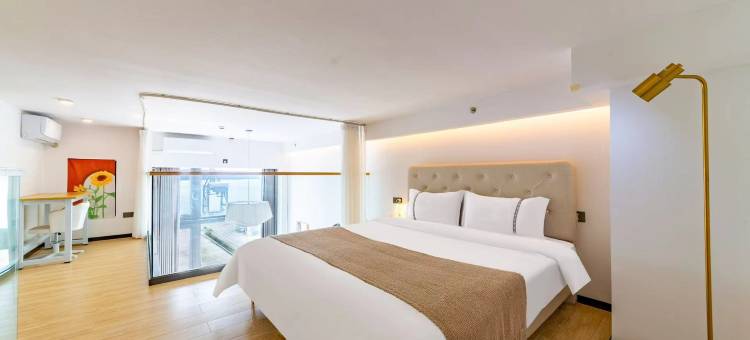 坦克Loft海景公寓(龙光世纪商务中心店)图片