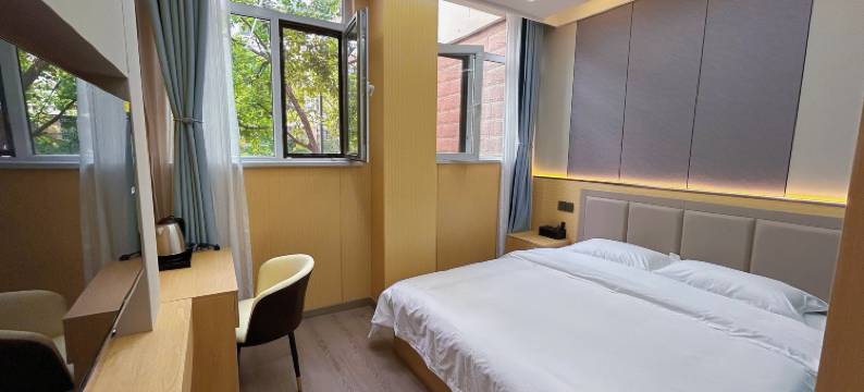 圣希顿酒店(西宁曹家堡机场店)图片