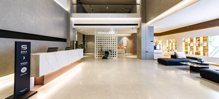 丽呈朗誉酒店(吴忠两馆一中心店)图片