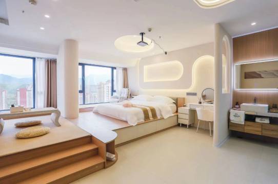 云隐里民宿(宝鸡高铁南站店)