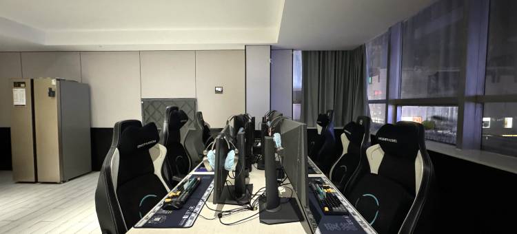 爱电竞酒店(苏州观前街平江路店)图片