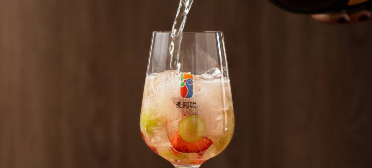 麦阿聪藏式葡萄酒主题酒店(香格里拉独克宗古城店)图片