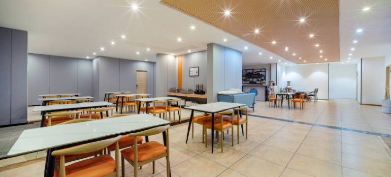 星期天酒店(成都新都香城体育中心店)图片