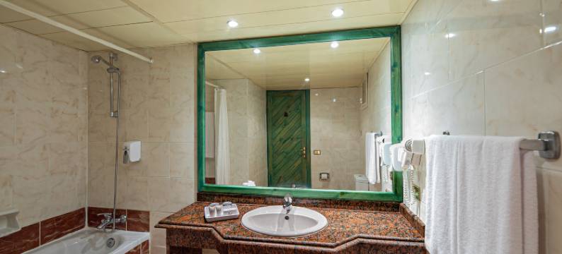 阿拉伯海岸阿祖尔度假酒店(Arabia Azur Resort)图片