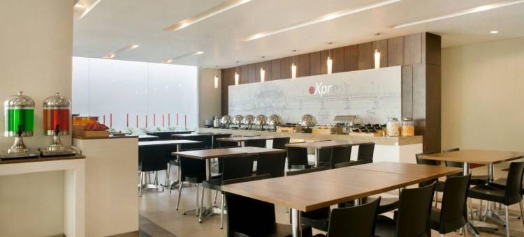 泗水达尔莫爱玛瑞斯酒店(Amaris Hotel Darmo Surabaya)图片