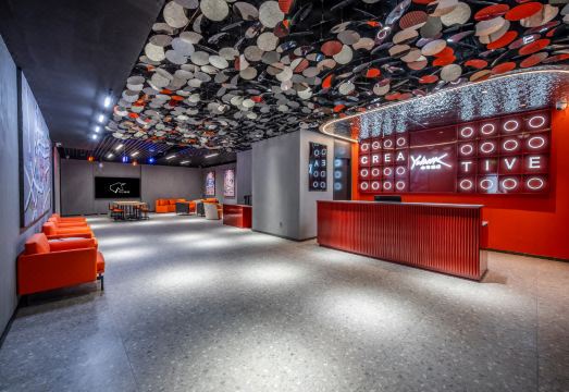 YUNIK Esports Hotel (Lvliang Century Square Branch) Hotel Overview