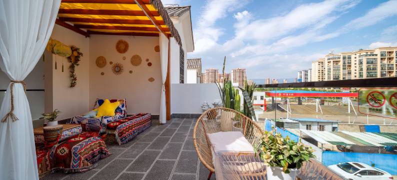 北畔倚斓民宿(保山高铁站店)图片