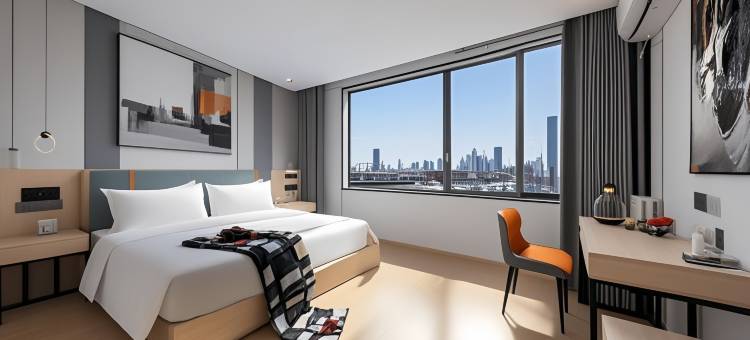 乐宿·橙子影院酒店(滕王阁八一馆地铁站店)图片