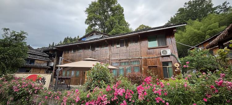 梵净山轻风假日民宿(寨沙侗寨店)图片