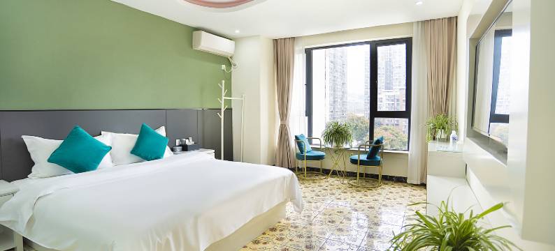 小苹果精品酒店(铜仁麒龙国际会展城店)图片