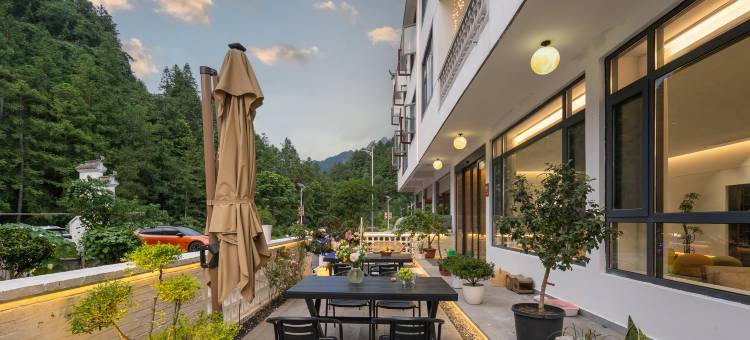梵舍·青山外villa设计师民宿(三清山风景区店)图片
