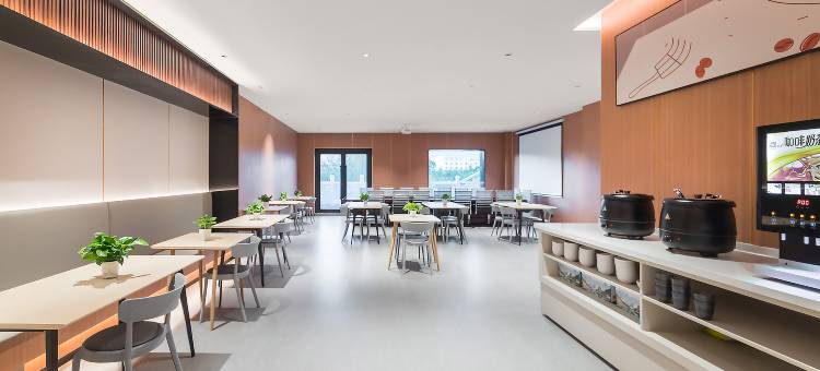 尚客优悦酒店(德令哈柴达木广场店)图片